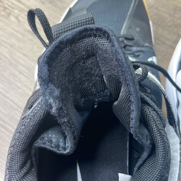 Nike Women’s React HyperSet Indoor Court Shoes, Volleyball, size 11.5 - Picture 10 of 11